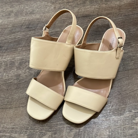 Aerosoles Emmex Women's Slingback heeled Sandals size 9.5 NWOB casual office - Picture 1 of 8